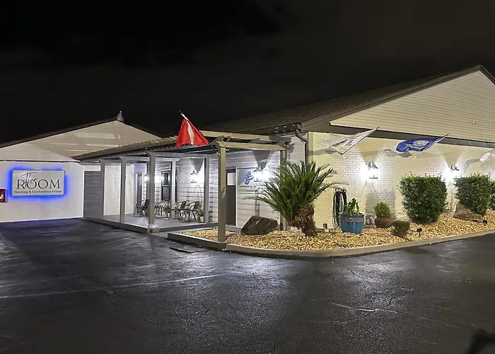 At Home Inn - Pensacola
