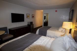 At - Pensacola Motel 2*